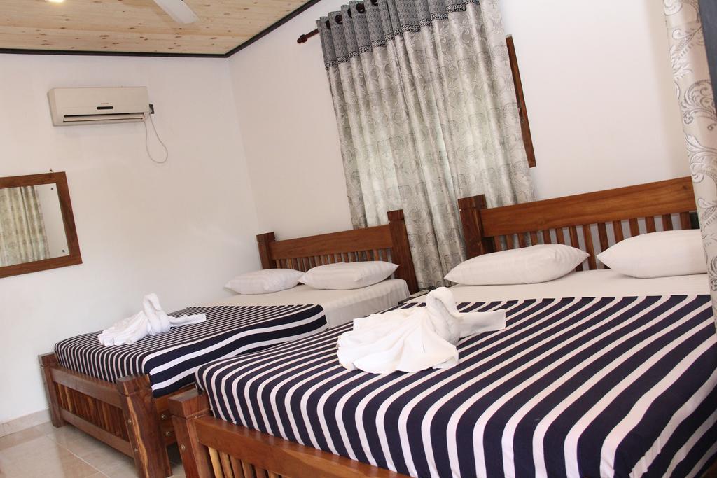 Eco Hotel Black & White - Anuradhapura Mihintale Luaran gambar