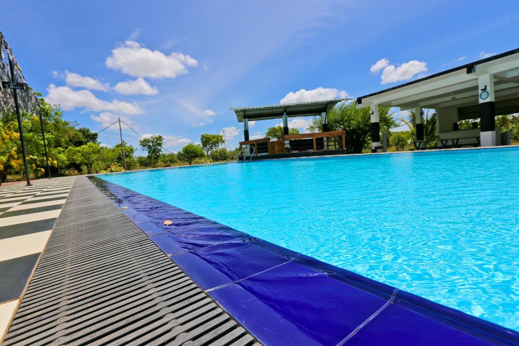 Eco Hotel Black & White - Anuradhapura Mihintale Luaran gambar